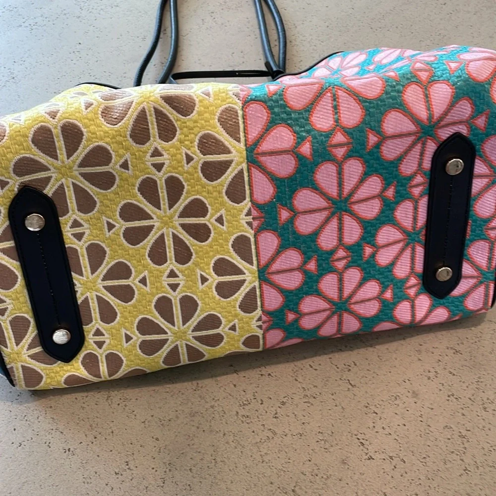 Kate Spade Everything Flower Tote - Picture 13 of 13